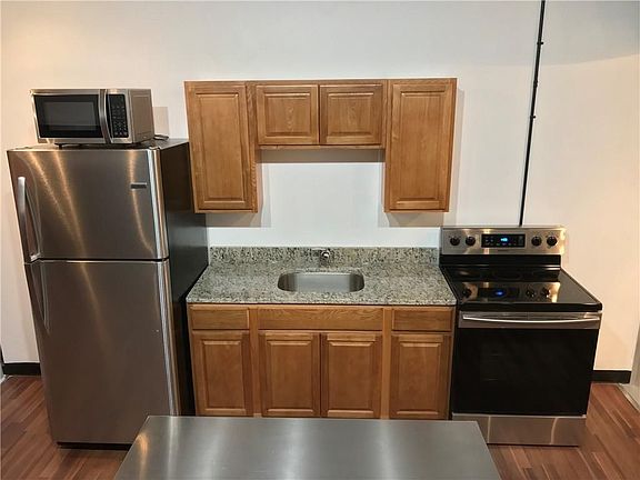 4th image of 26 Summer St