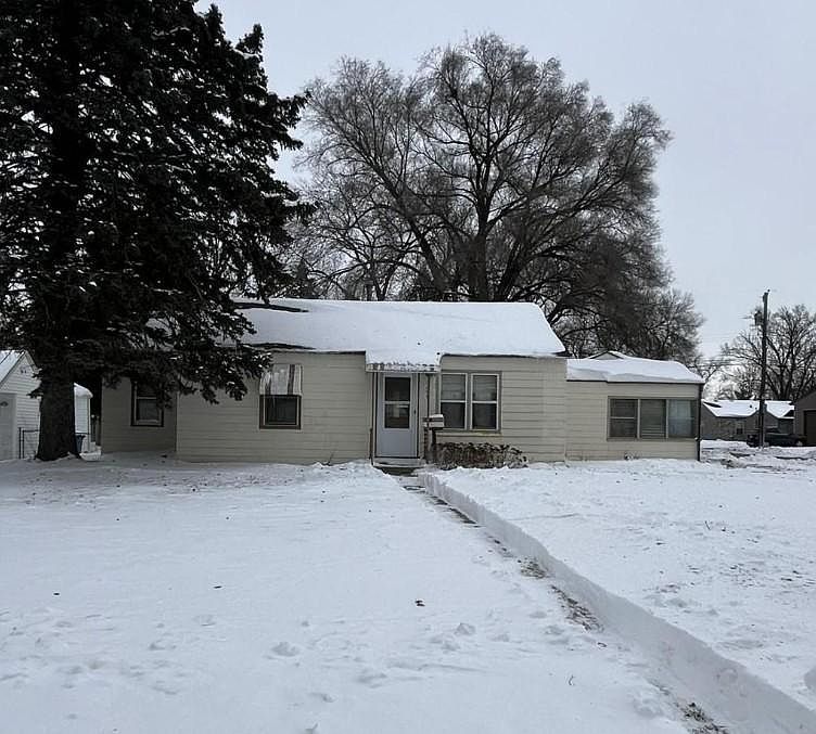 2nd image of 7245 Russell Ave S