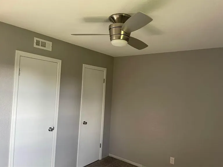 1710 N Country Club Rd — Photo 4
