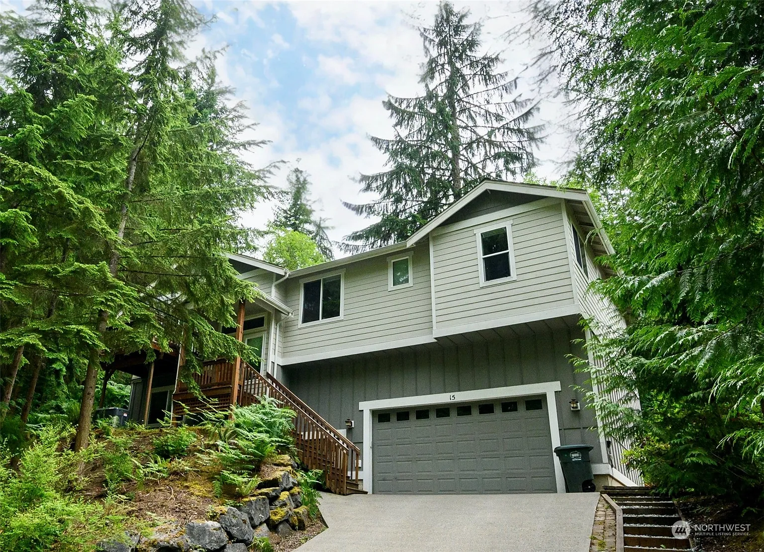 15 Louise View Drive photo 1