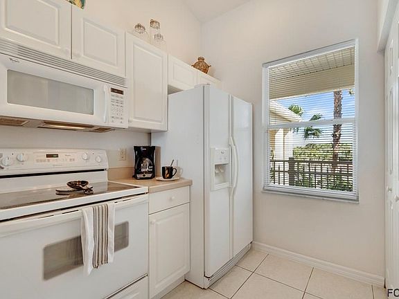 4th image of 200 Marina Bay Dr Unit 304