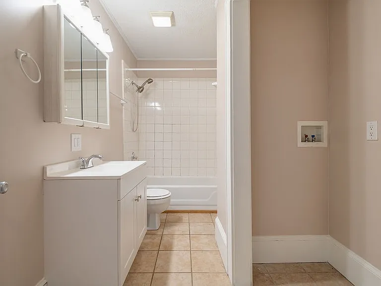 355 Sand Hill Rd — Photo 6