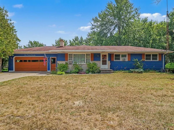 351 E Fruitvale Rd, Montague, MI 49437