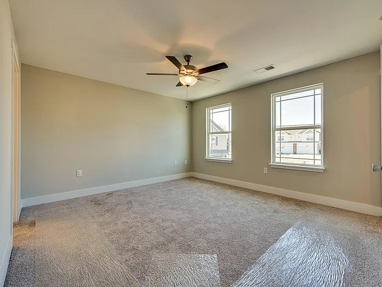 1052 Wells Way — Photo 10