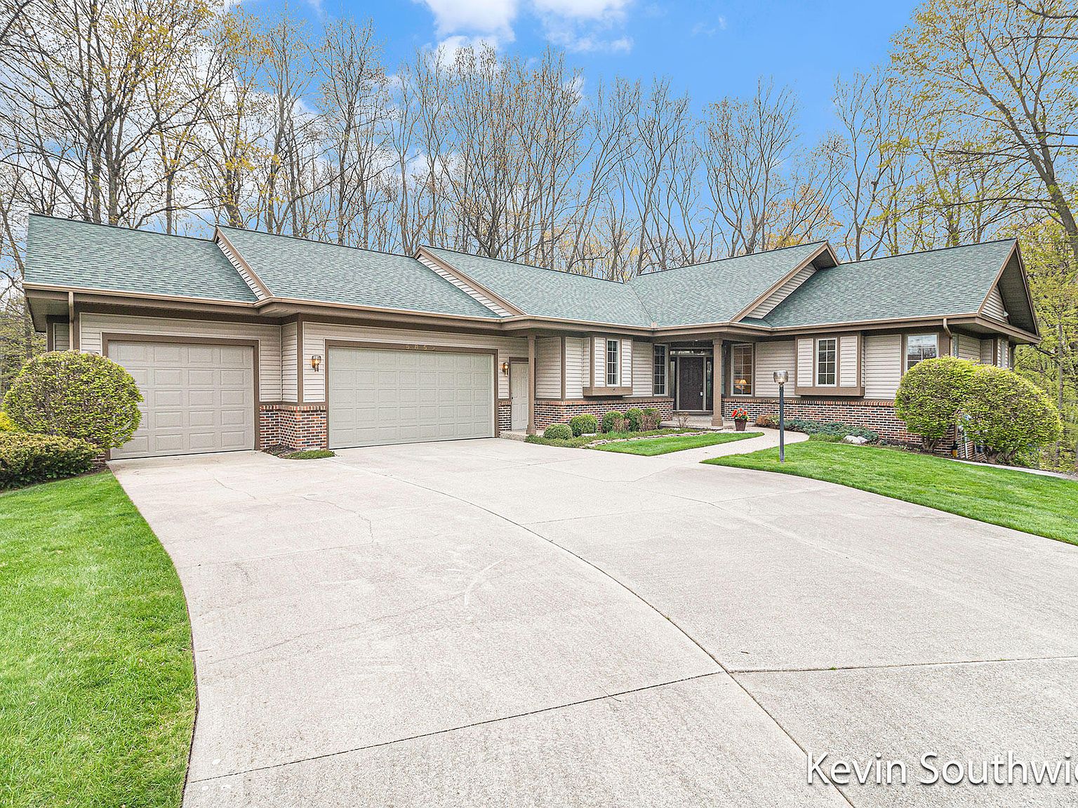 5852 Stonebridge Dr SW, Grandville, MI 49418 Zillow