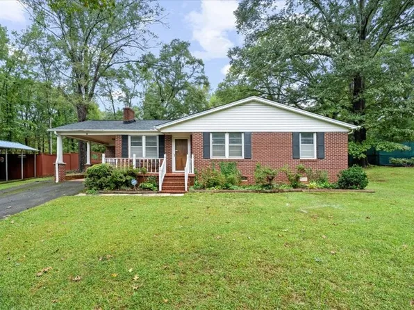 32 Long Forest Dr, Greenville, SC 29617