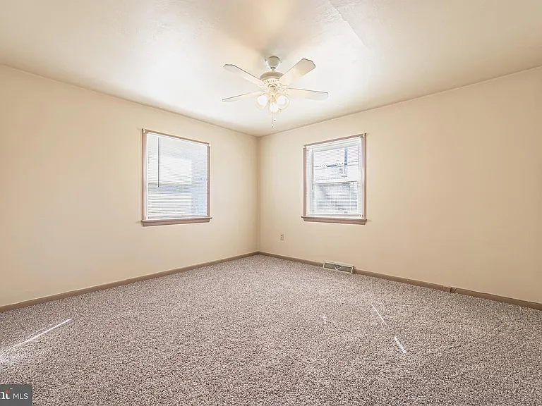 445 Highland Ave — Photo 6