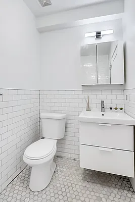 Rented by Freestone Property Group | media 9