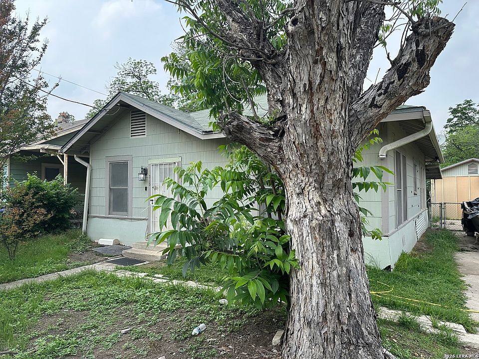 1st image of 315 Linares
