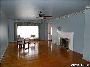 2nd image of 106 Edgemont Dr
