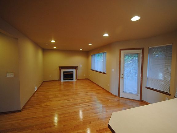 5th image of 4708 Kennedy Ave SE