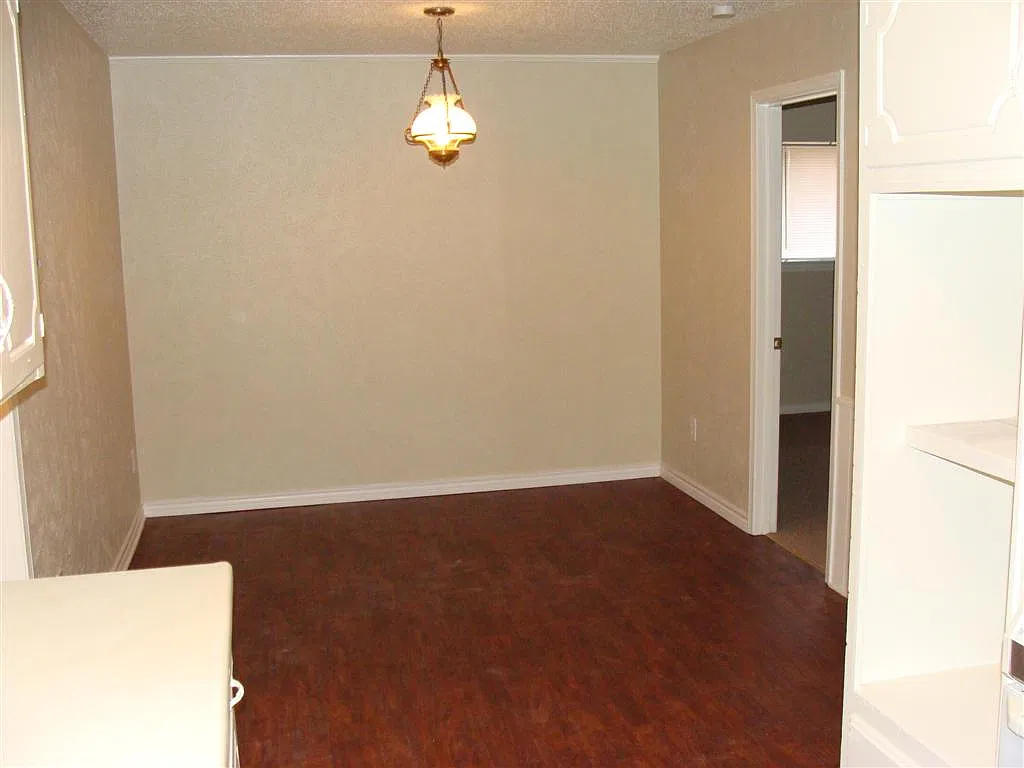 3 bed, 1200 sqft, $1,795 — Photo 4