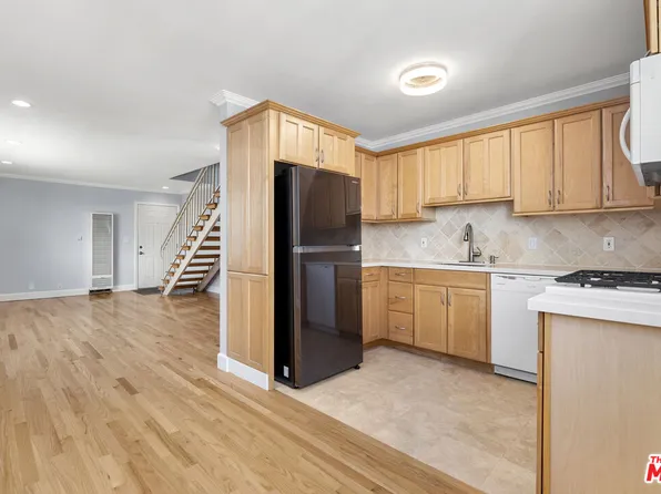 2435 3rd St APT 10, Santa Monica, CA 90405