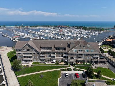 4 Gaslight DRIVE #302, Racine, WI, 53403