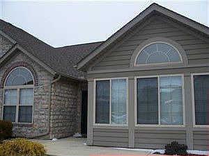2nd image of 2875D Canterbury Cir