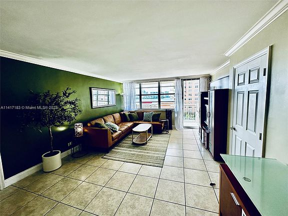 3rd image of 250 174th St APT 512