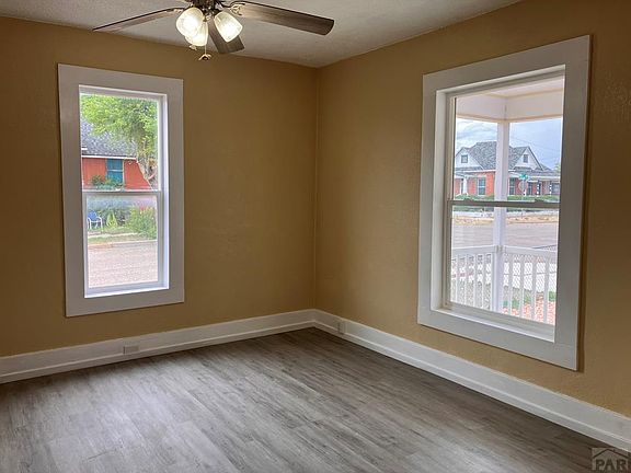 3rd image of 402 Lincoln Ave