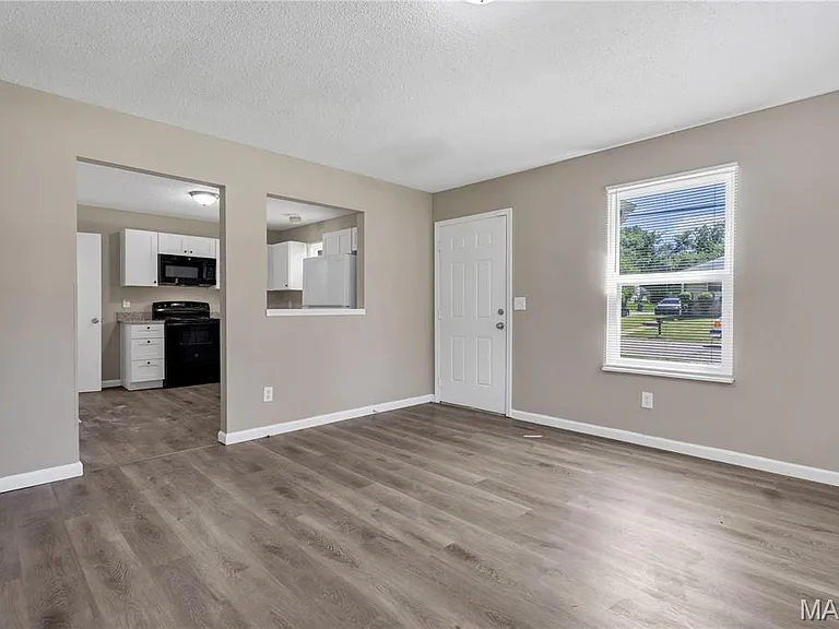 201 Becker Dr — Photo 7