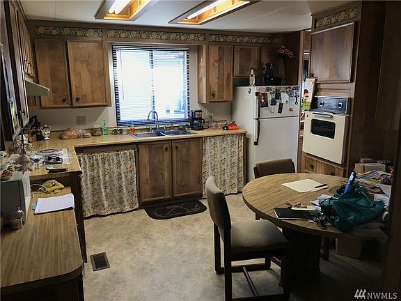 4th image of 8607 143rd Avenue Ct E #44