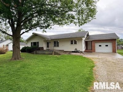 375 S Elm St, Hull, IL, 62343