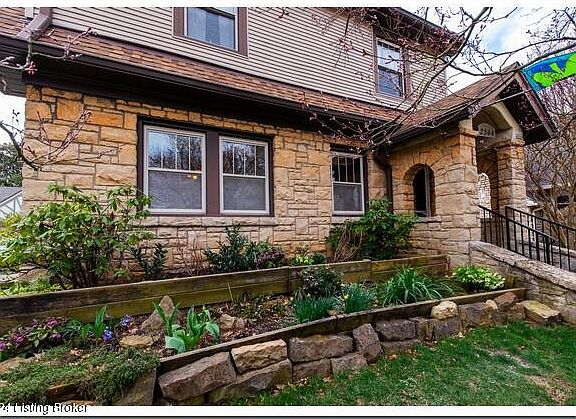 3rd image of 2344 Emerson Ave