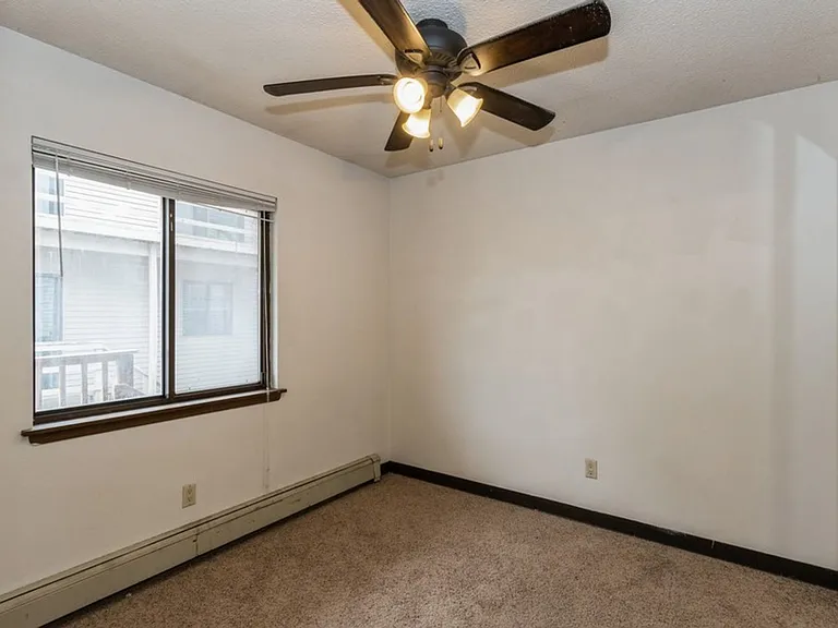 434 S Johnson St — Photo 30
