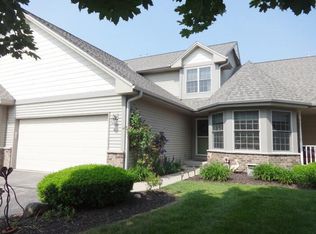 605 Annecy Park Cir, Waterford, WI 53185
