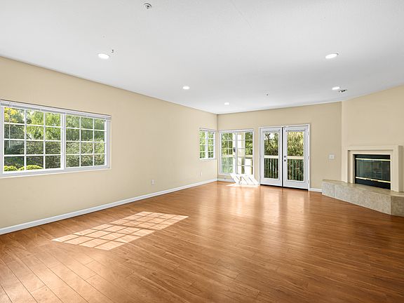 4th image of 16470 Avenida Venusto Unit C