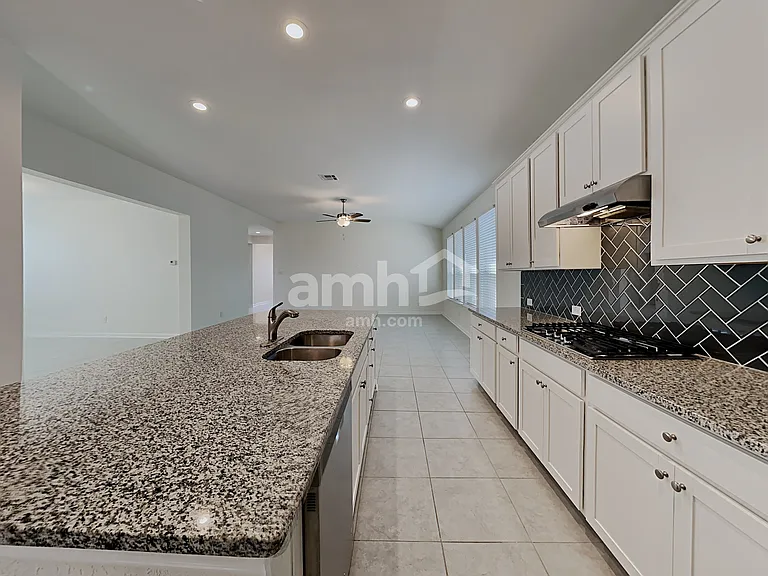 2126 Abadeer Trl — Photo 4