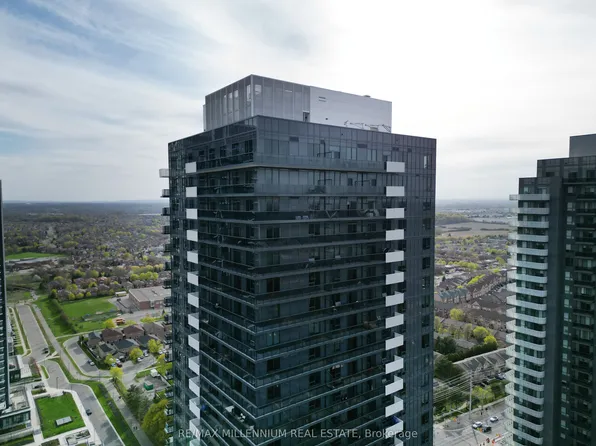 5105 Hurontario St, Mississauga, ON