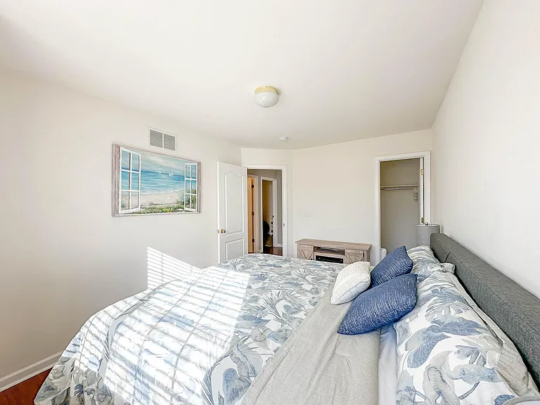 1052 Button Rock Dr — Photo 17
