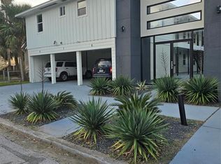 912 Church St #9, Galveston, TX 77550