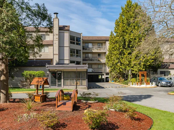 8200 Colonial Dr, Richmond, BC V7C 5B6