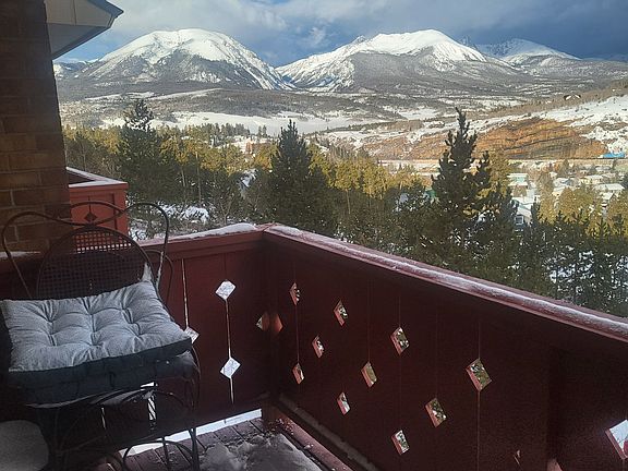 Stunning porch view of Buffalo Mountain