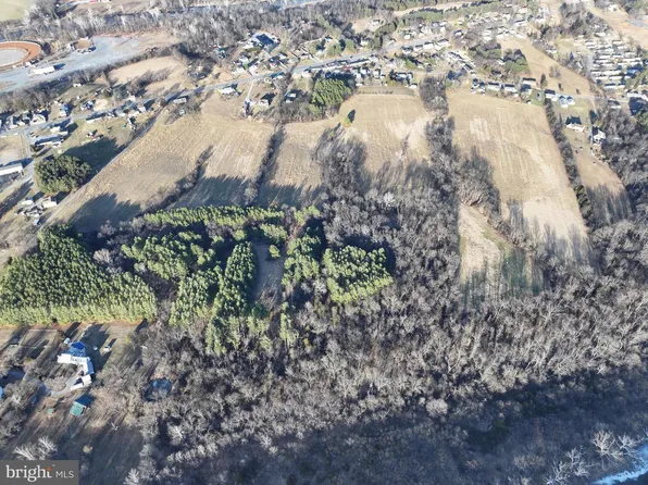 Walnut Point W, Hagerstown, MD 21740