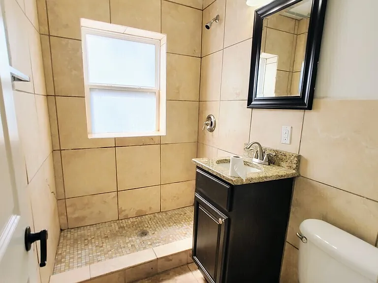 4328 Roanoke Pkwy #206 — Photo 12