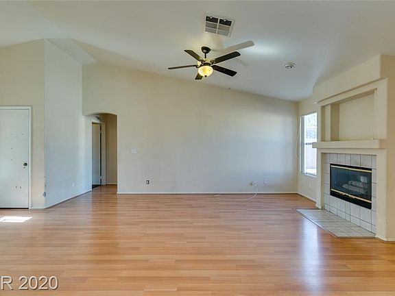 4th image of 324 Villa Espana Way
