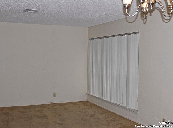 5th image of 4403 Walnut Woods