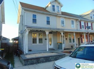 21 W Smith St, Topton, PA