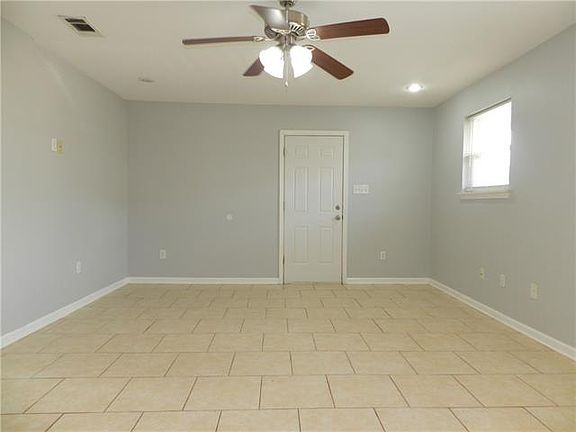 4th image of 6243 Bellaire Dr
