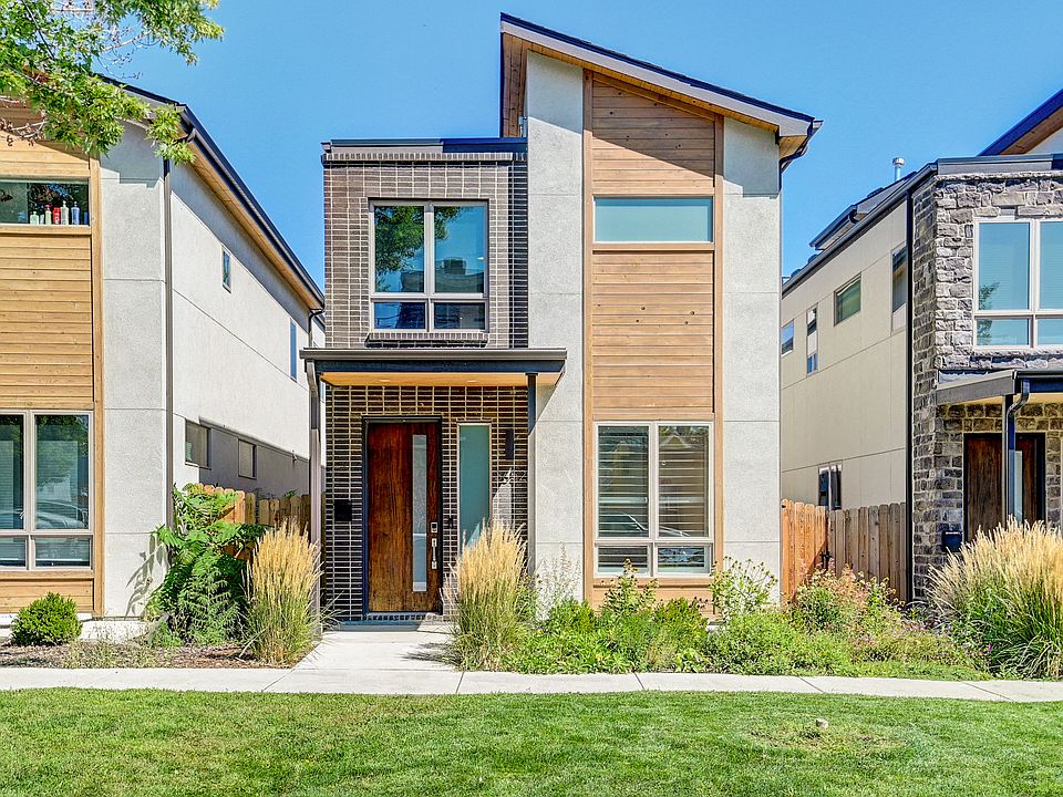 1st image of 3652 Mariposa St