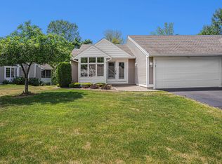 774 Clarewood Ct, Holland, MI 49423