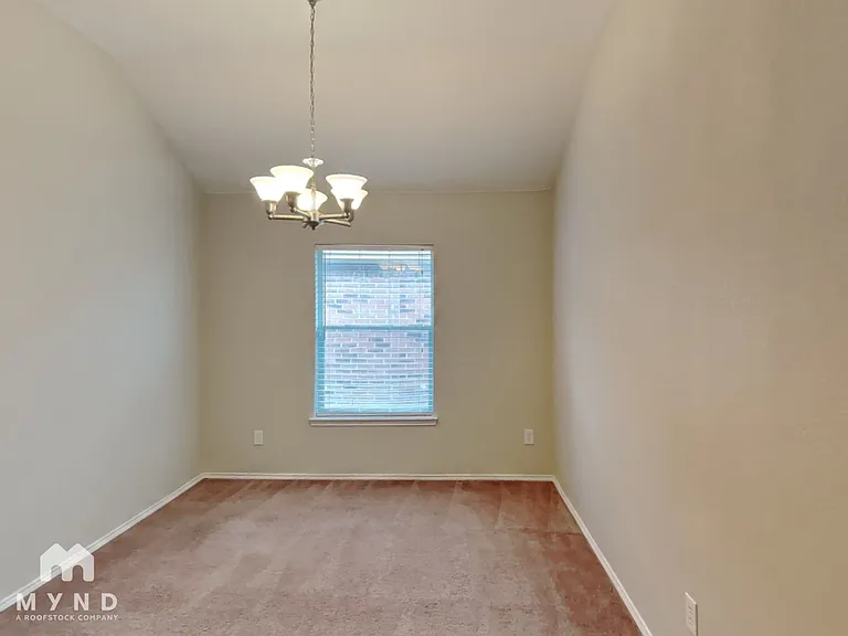 1019 Cottontail Dr — Photo 6