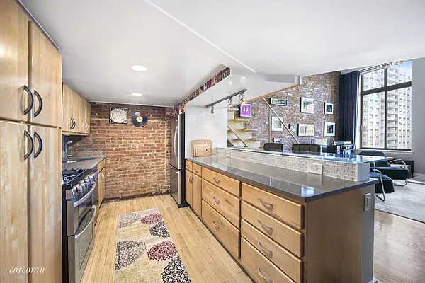 Sold by Corcoran | media 2