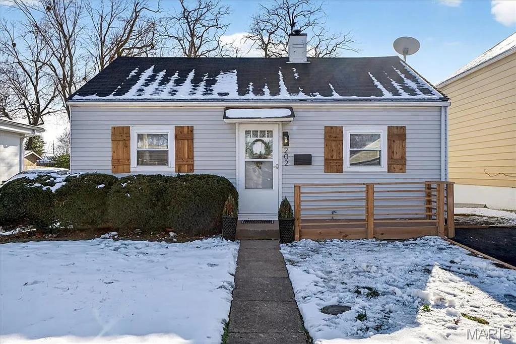 202 Monica Dr photo 1