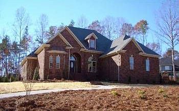1st image of 135 Churchhill Dr