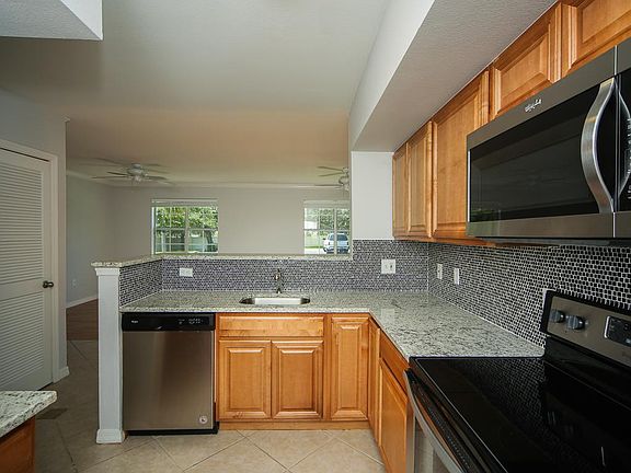 3rd image of 3015 Chianti Ct Unit 105