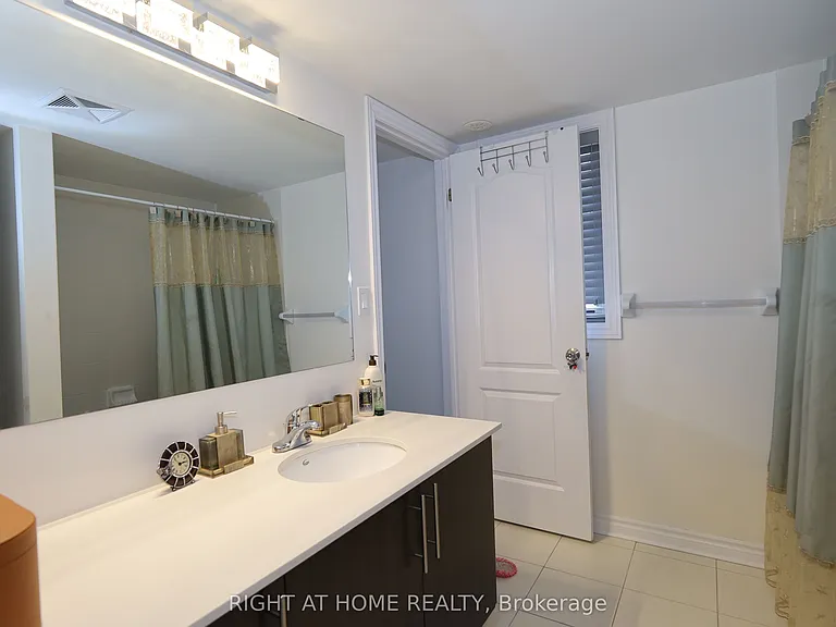 1255 Bridletowne Cir #14 — Photo 13