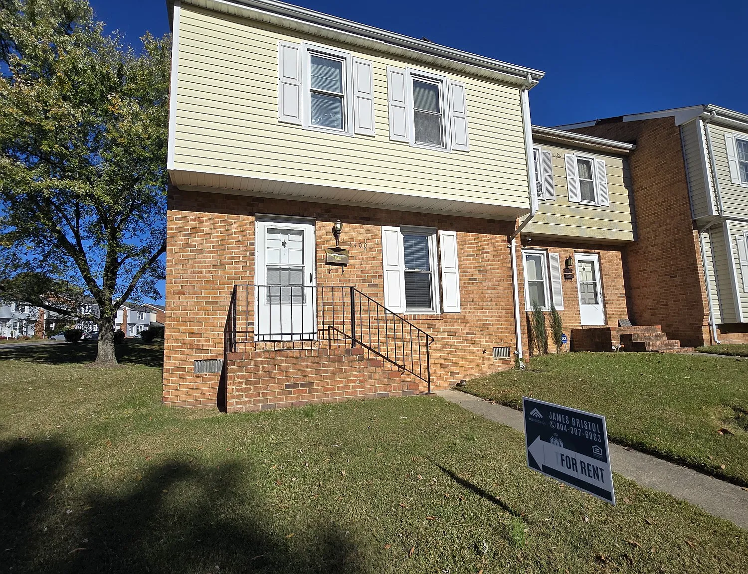 3 bed, 1.5 bath, 1208 sqft, $1,595 — Photo 2