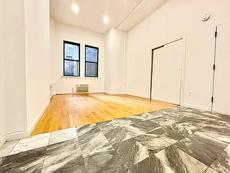 Rented by HOLTON REAL ESTATE INC.